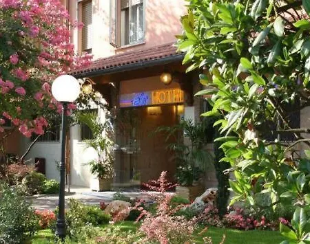 Air Hotel 3*